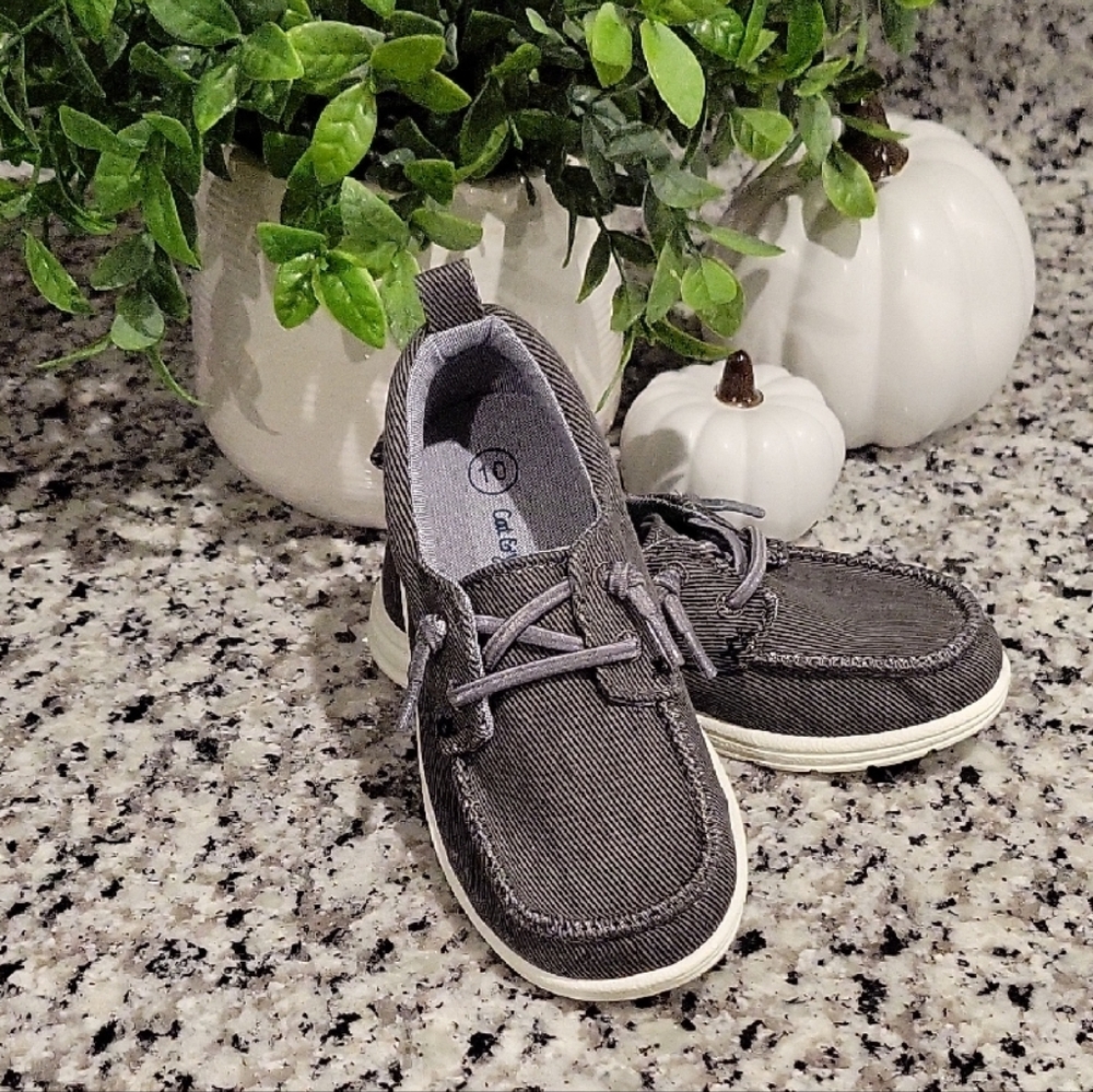 Gray Cat & Jack Kids' Briar Slip-On Sneakers.